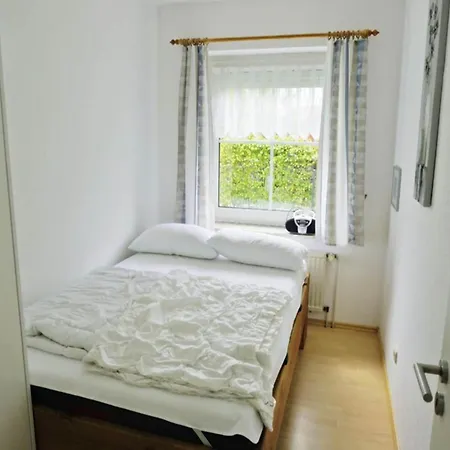 Apartment Im Erdgeschoss In *